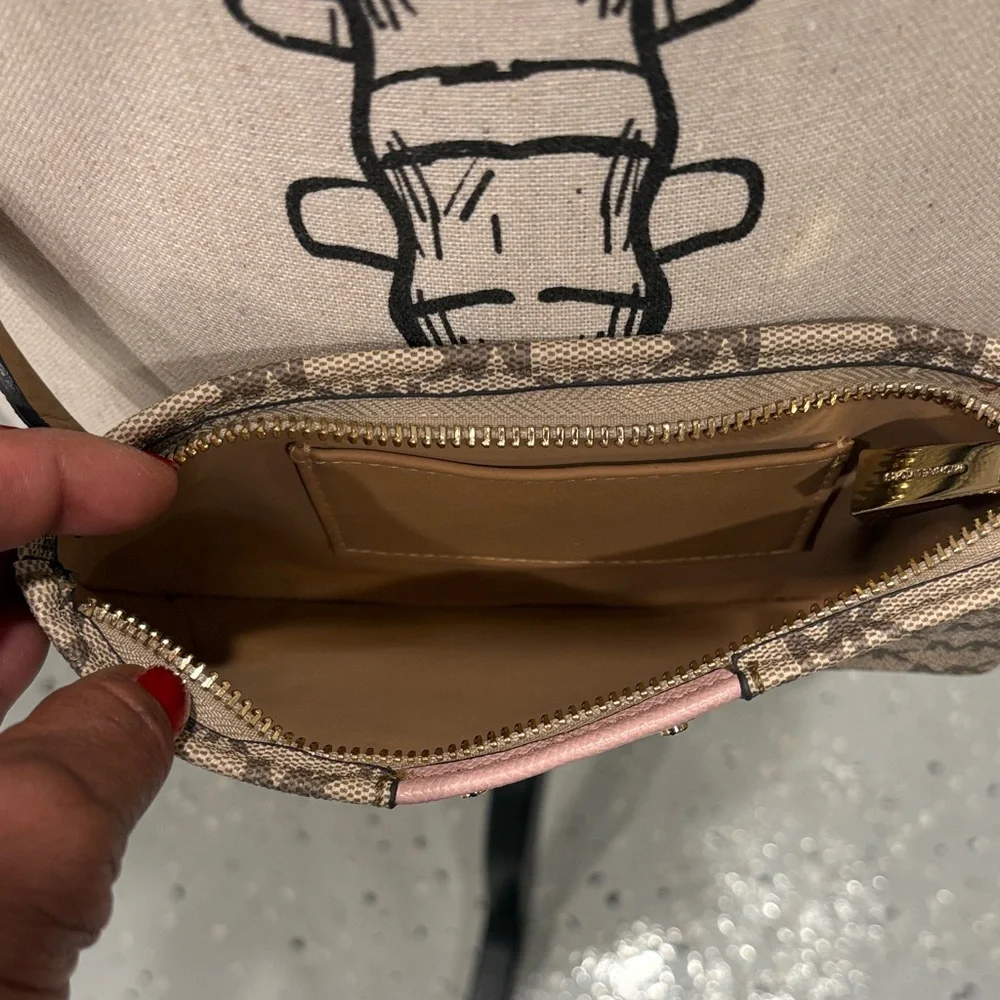 Michael Kors Signature Logo Belt Bag /Waist Fanny Pack NWOT - Picture 2 of 8